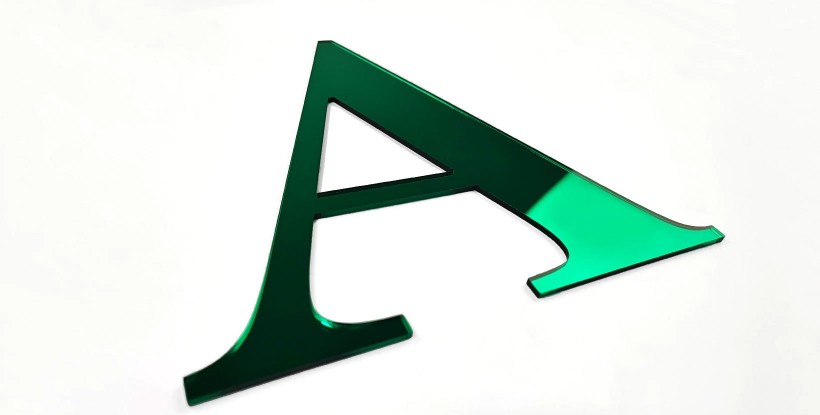 Lettres en méthacrylate miroir vert 