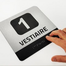 Plaque braille standard