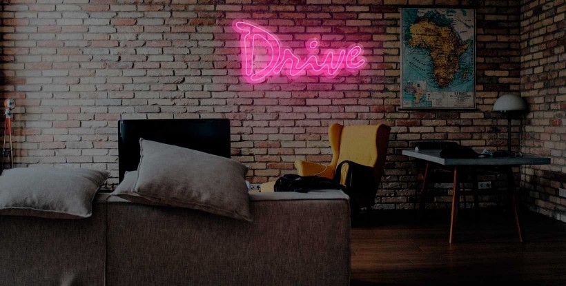 Néon Lettres Drive